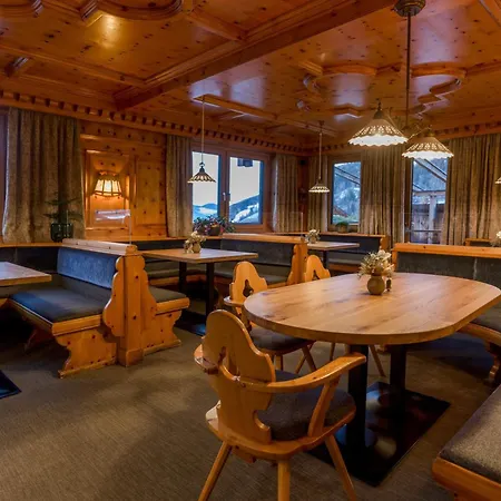 Erzherzog Johann Aparthotel 4*